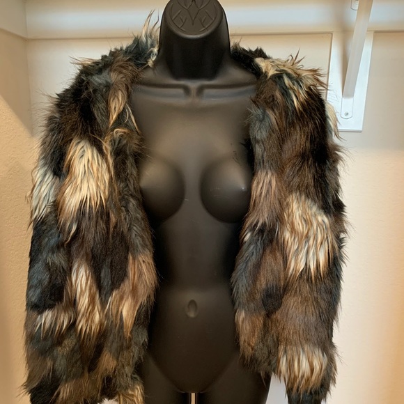 Tri Color Fur - Picture 3 of 7